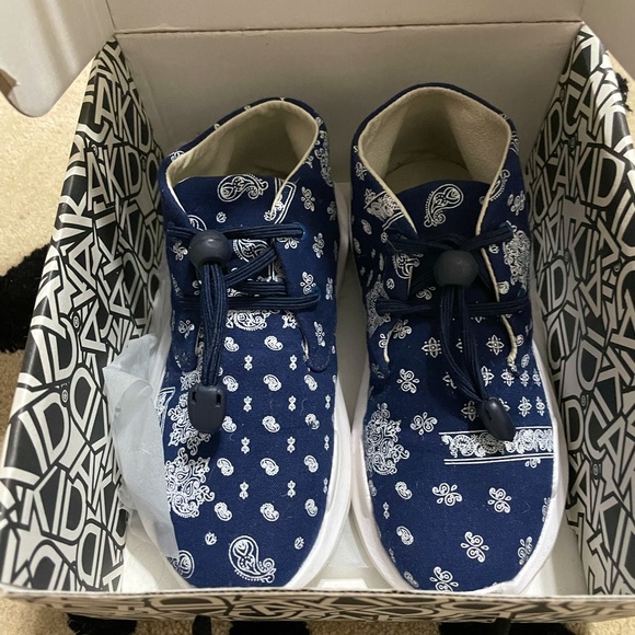 AKID Bandana Inspired Sneakers - Picture 8 of 8